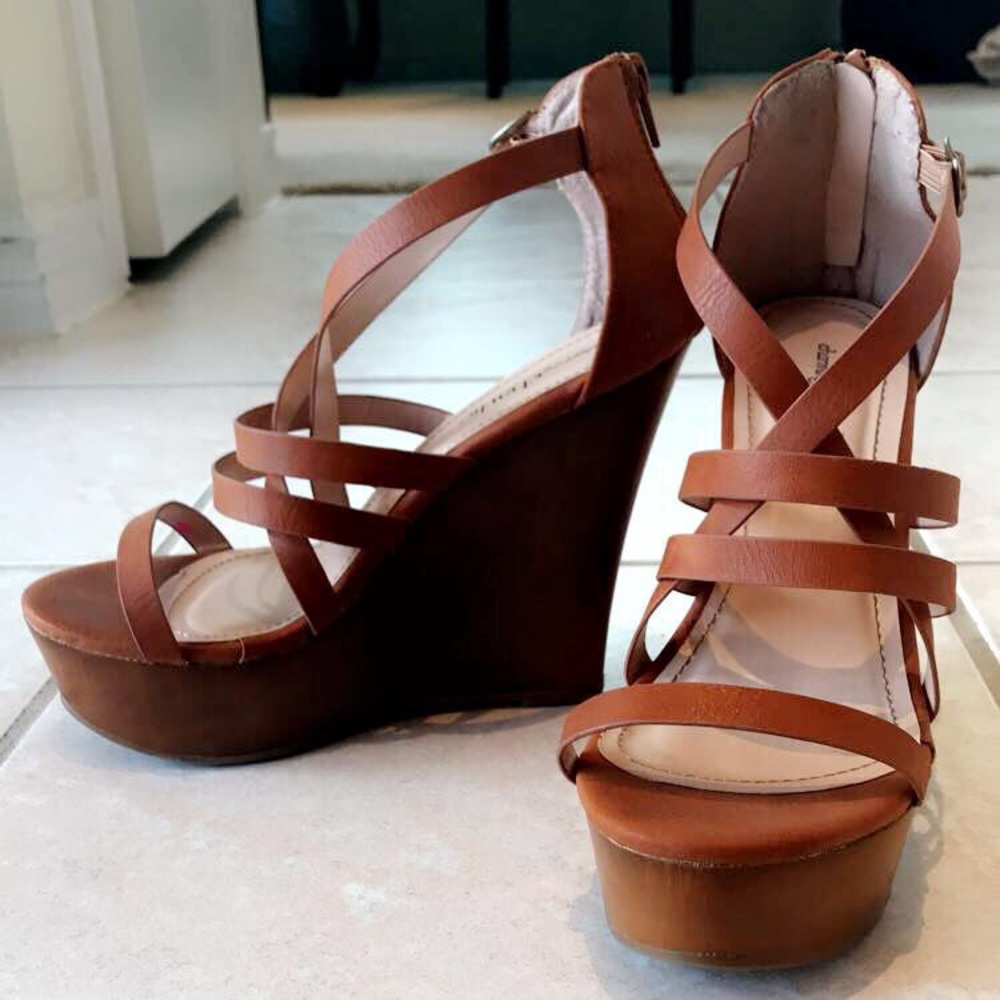 Only worn once!! Beautiful tan wedges